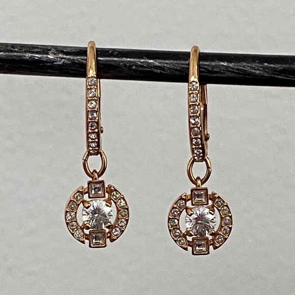 Swarovski Jewelry - Swarovski Gold Plated Crystal Drop Lever Back Earrings